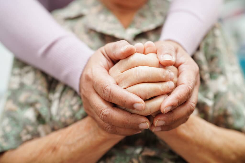 Alzheimer's home care encourages meaningful communication and daily connection at home