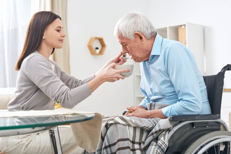 Post hospital care makes mealtimes easier for seniors recovering from a hospital stay.